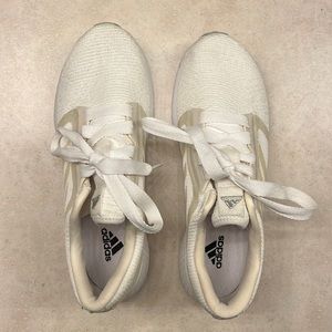 Women’s Adidas Bounce Tennis Shoes size 8